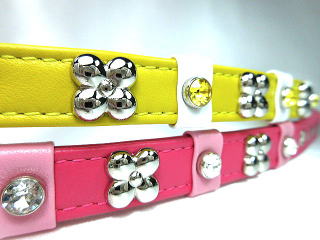 メタリックフラワーのかわいい首輪